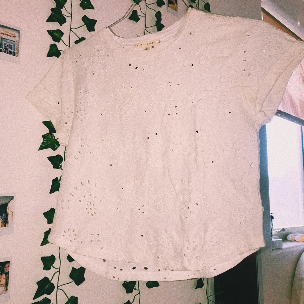 white t shirt